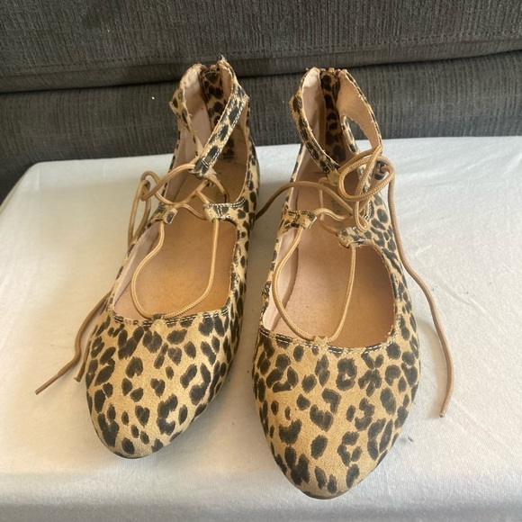 Old navy ballet, flat, leopard print, cute laceup detail - Picture 1 of 7